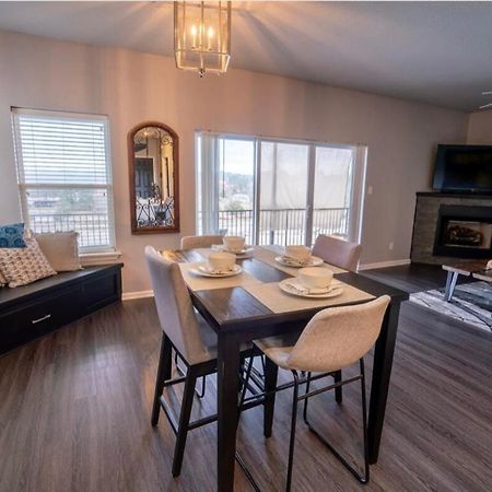 Brooklynn'S Bay, Elegant Lakefront Condo Retreat ฮอตสปริงส์ ภายนอก รูปภาพ
